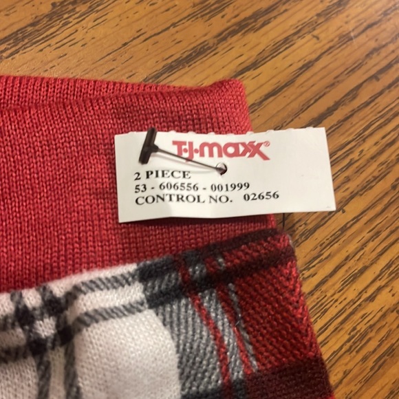 Matching Rae Dunn 2-piece christmas pajamas. Ladies, small. - Picture 2 of 6